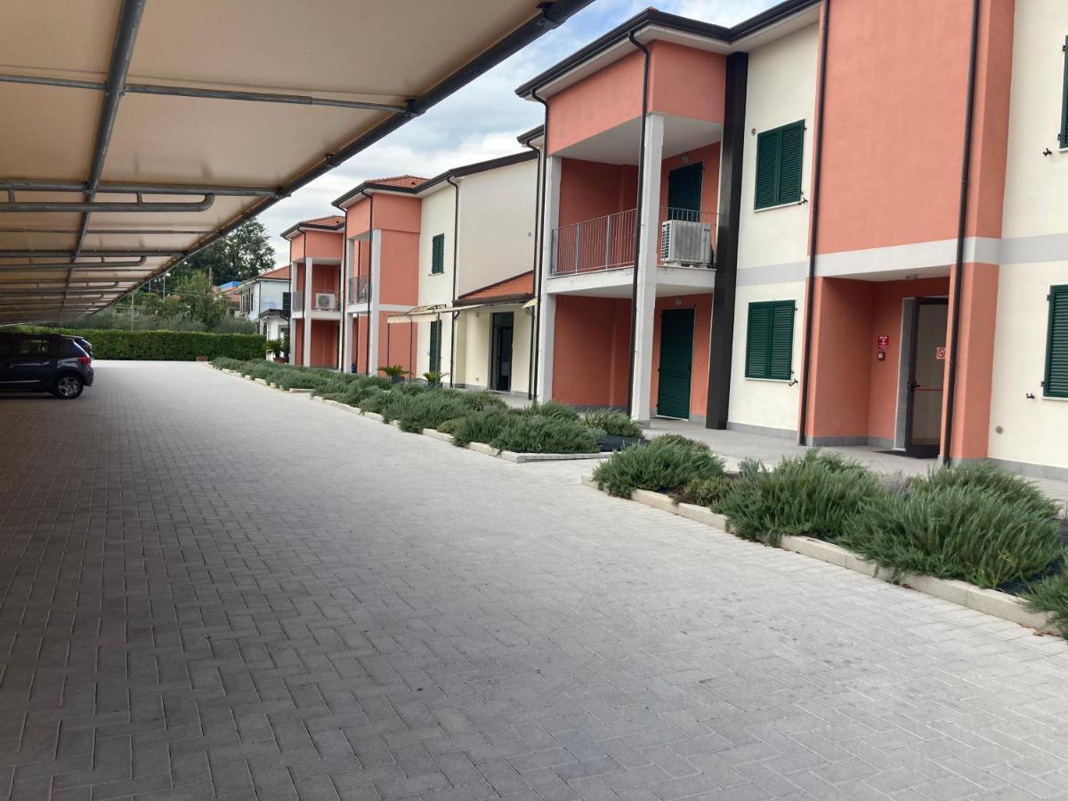 Aparthotel RTA La Pineta Sarzana Exterior foto